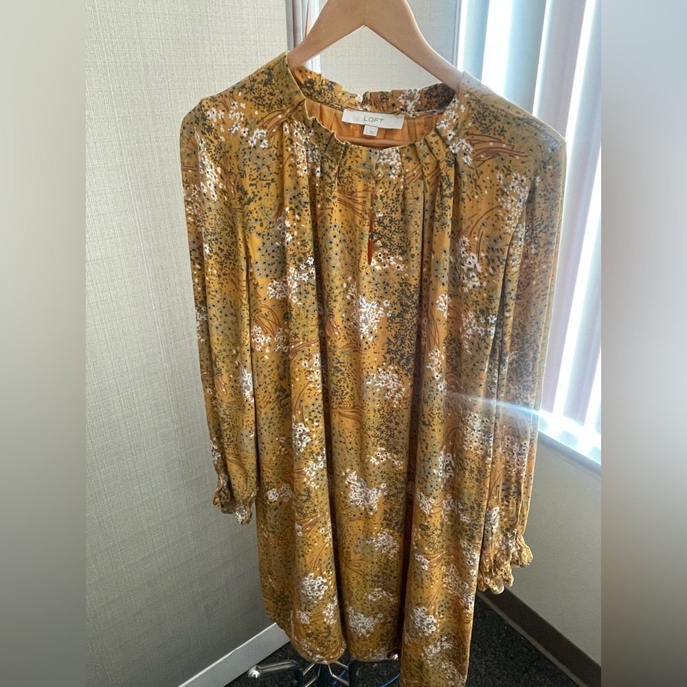 LOFT Women's Yellow Floral Blouse
